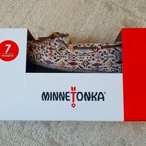 Minnetonka Aztec Slippers 7